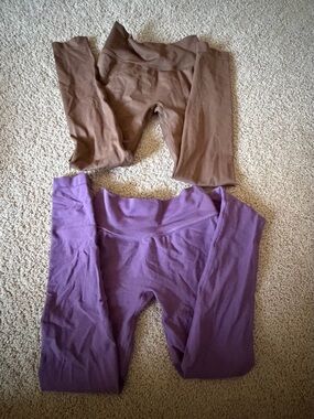 Set of Two Solid Color High-Waist Leggings - Brown & Purple